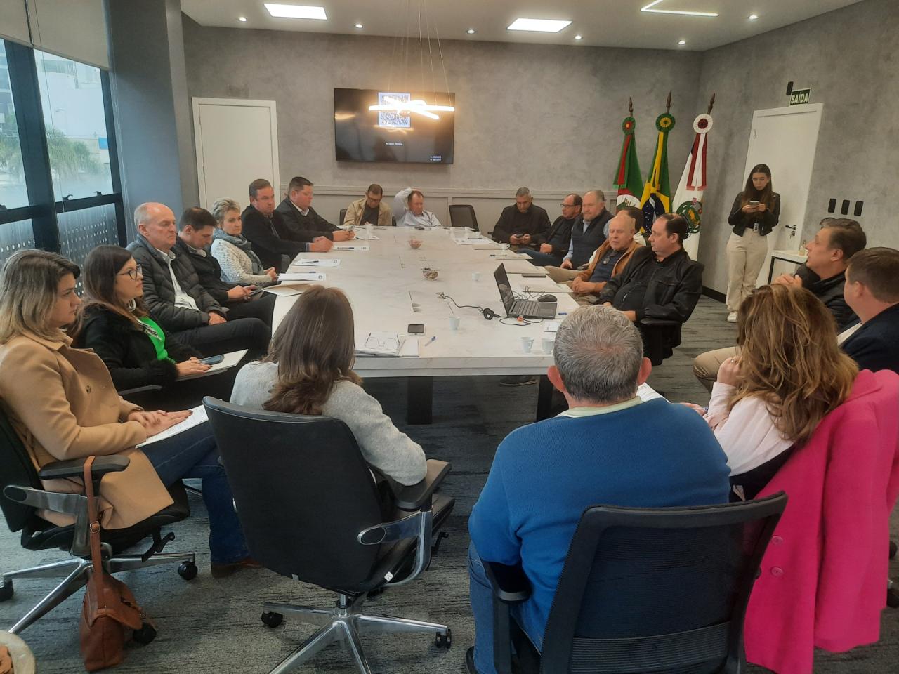Prefeitos trataram da destinação dos recursos e decreto de Alerta Climático
