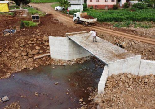 Pontes metálicas em dez municípios foram construídas por meio desta parceria (Crédito: divulgação/Federasul)