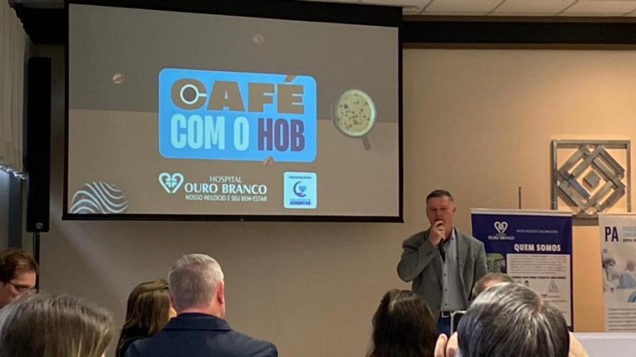 Presidente da Amvat participa do Café com o HOB 