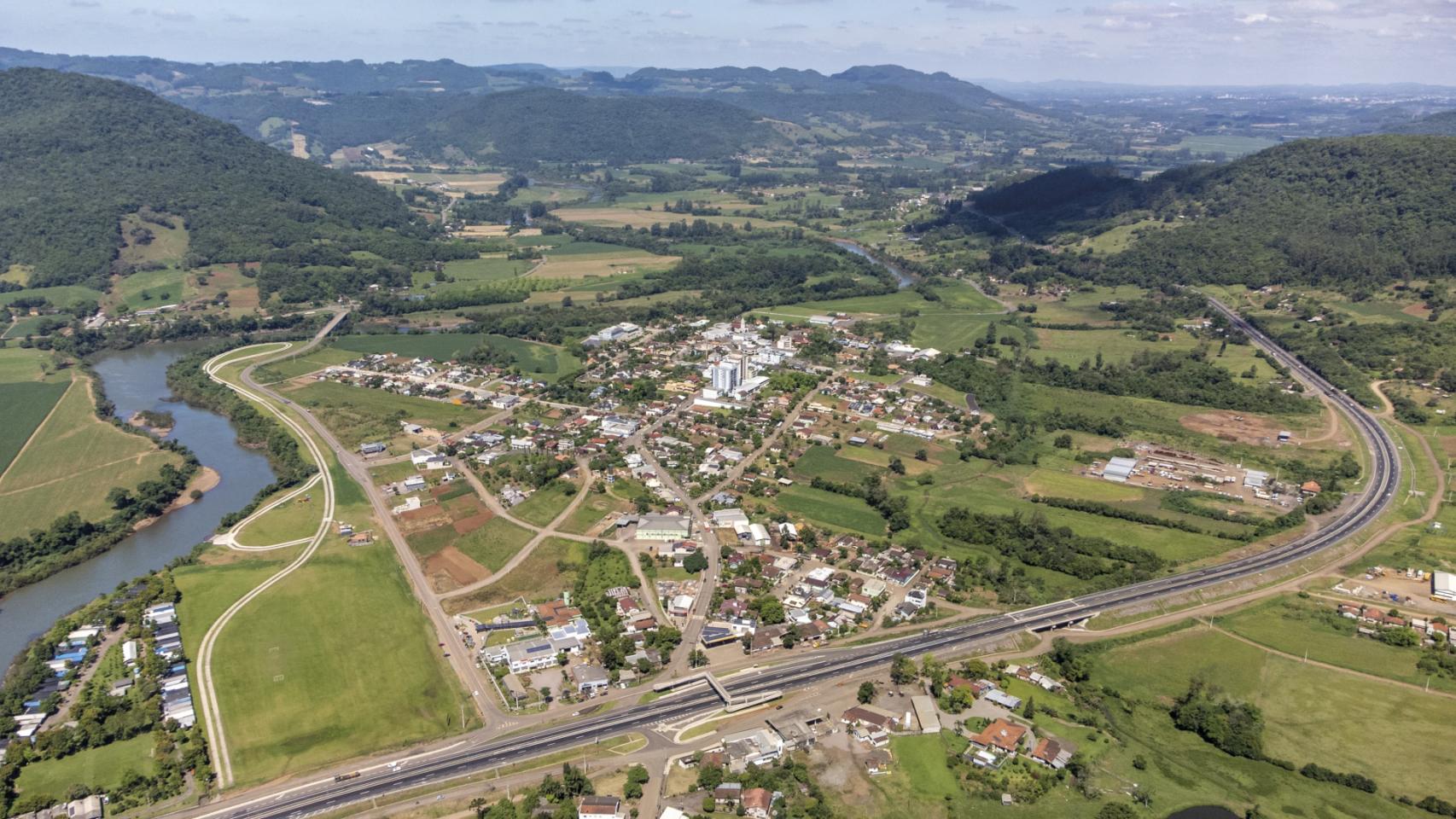 Município comemora 28 anos com festividades