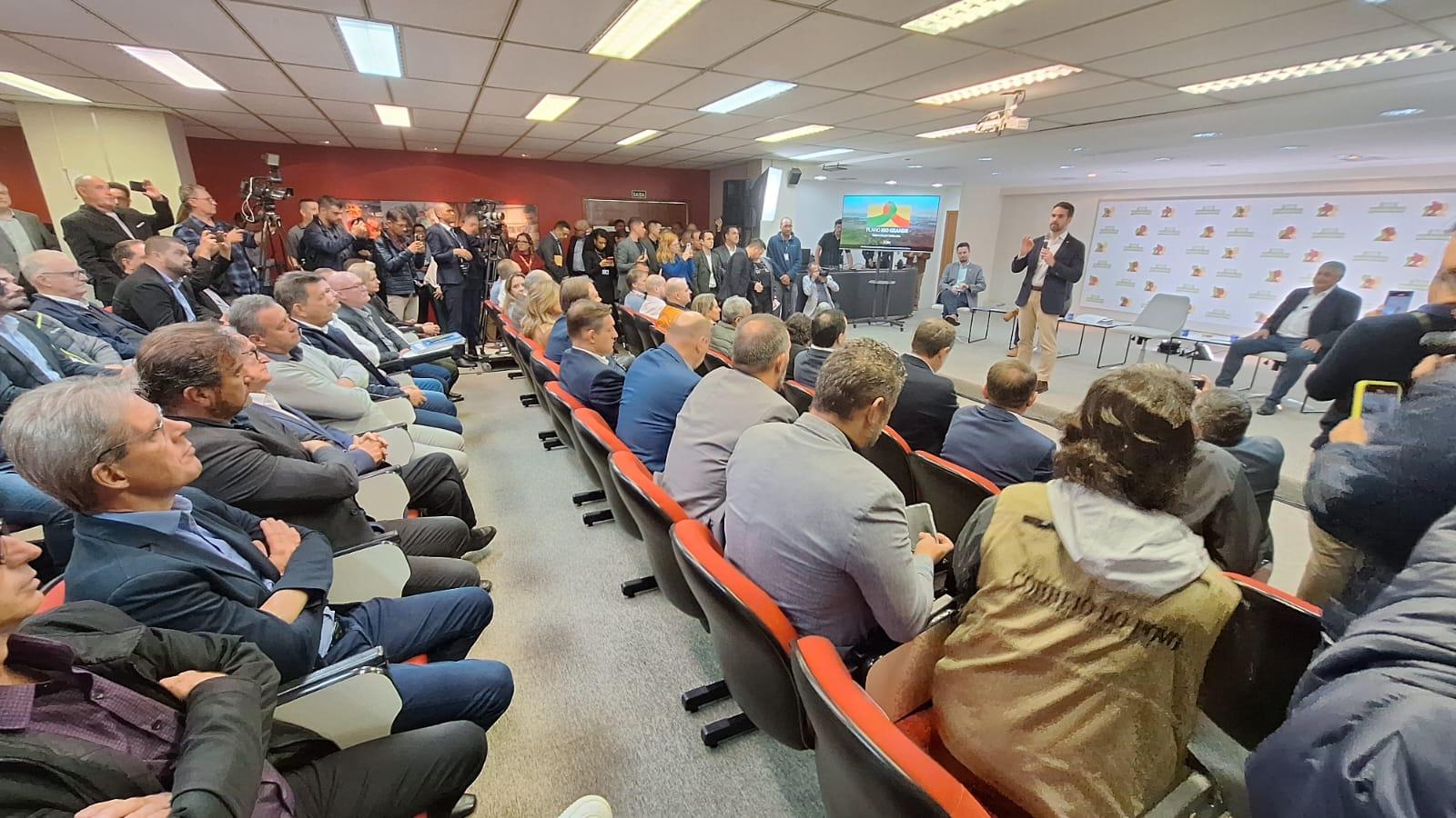 Prefeito Edmilson representou a Amvat em encontro que discutiu queda na arrecadação de ICMS